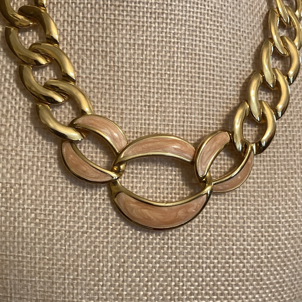Napier Vintage Necklace Peach/Pink Enamel & Chunky Gold Tone Link - Picture 3 of 7